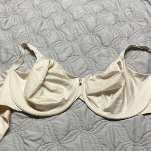 Cacique Cream Underwire Bra